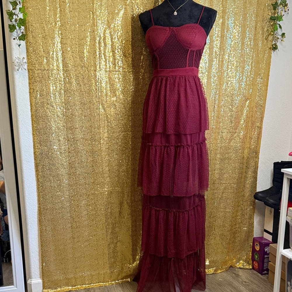 Elegant Burgundy Tiered Maxi Dress